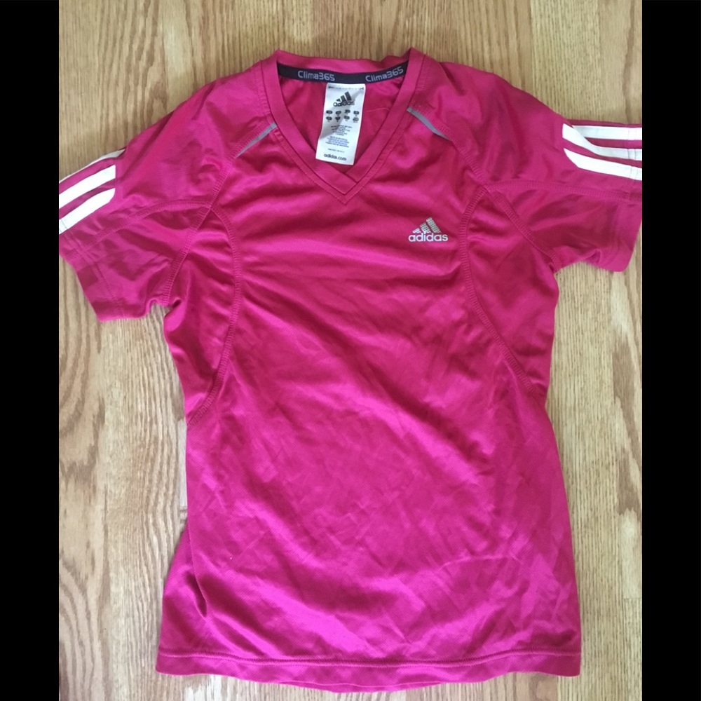 XS pink drifit adidas T-shirt